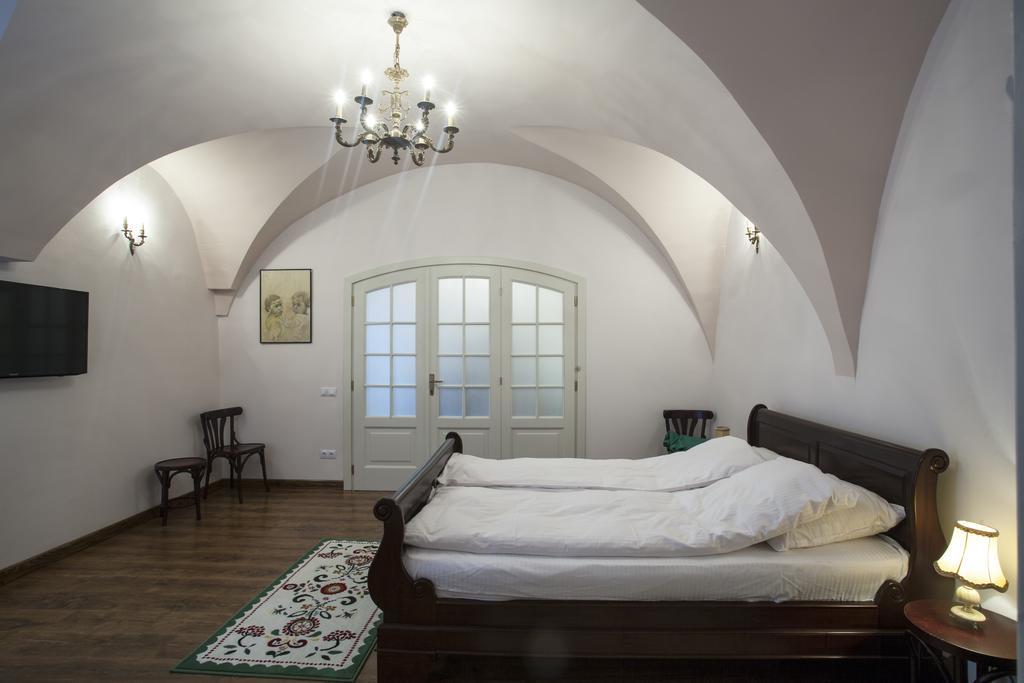 Green Door Apartment Sibiu Phòng bức ảnh