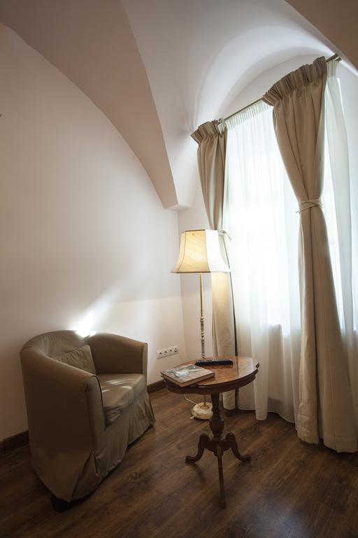 Green Door Apartment Sibiu Phòng bức ảnh
